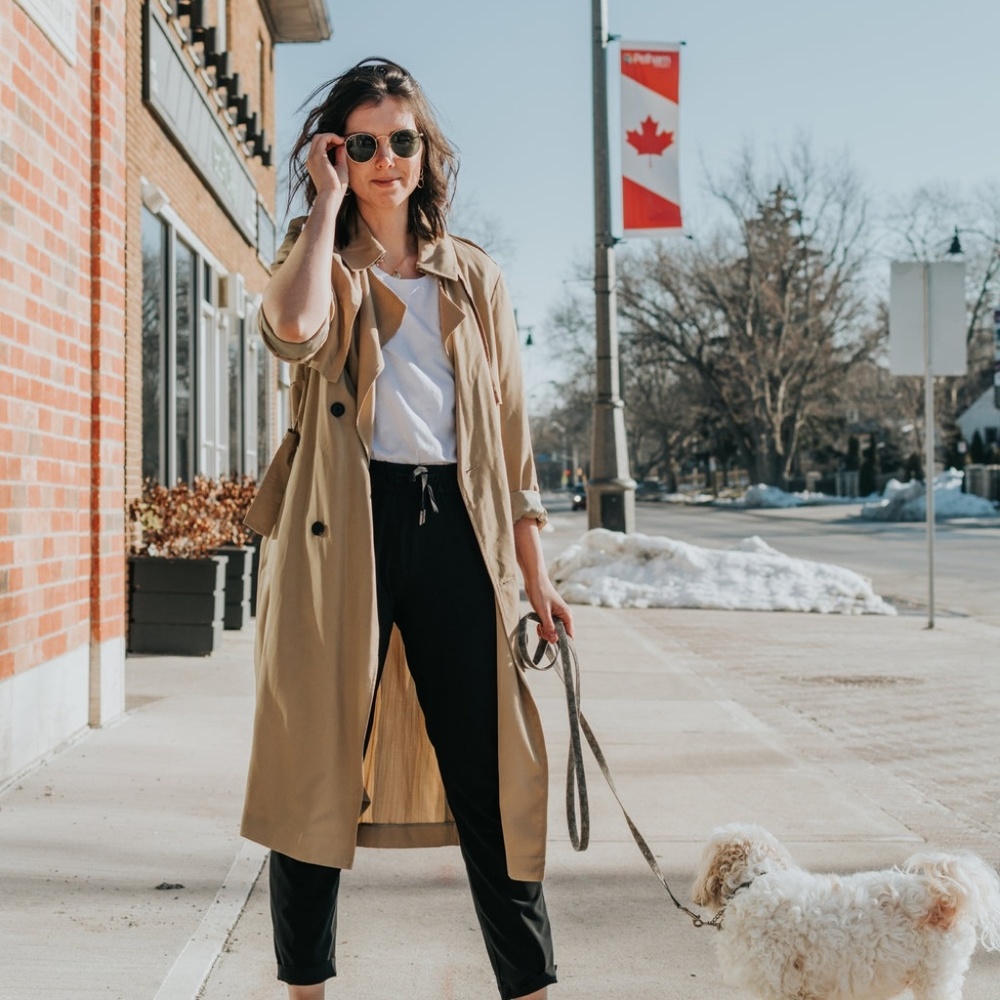 https://shop.lululemon.com/p/women-pants/On-The-Fl